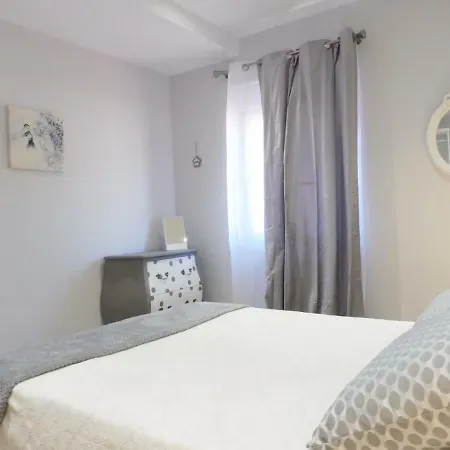 בית נופש El Corro, Acogedora Casa Con Jardin En El Corazon De Cantabria *