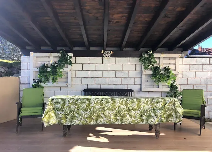 Holiday home El Corro, Acogedora Casa Con Jardin En El Corazon De Cantabria